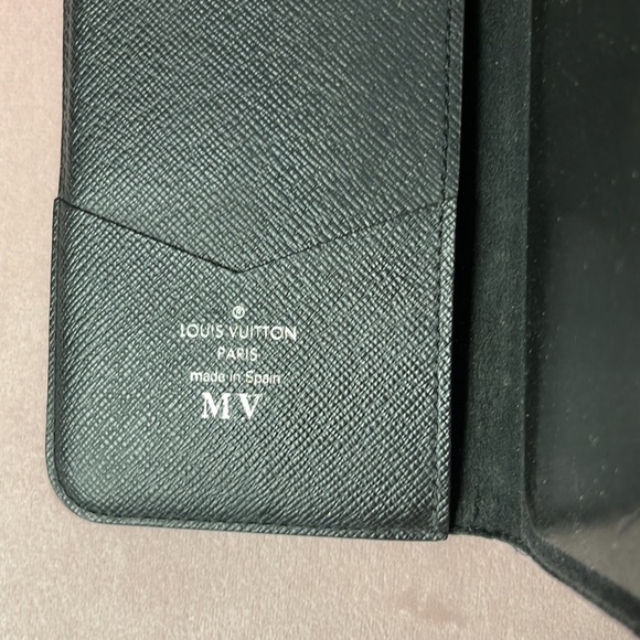 Authentic Louis Vuitton IPhone Case - Picture 4 of 7